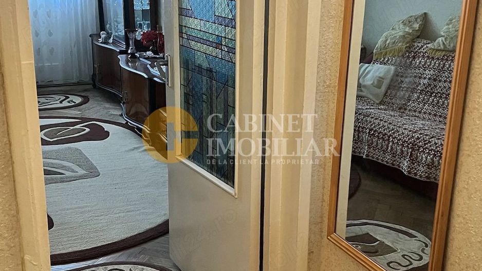 Apartament de vanzare - Poză 2