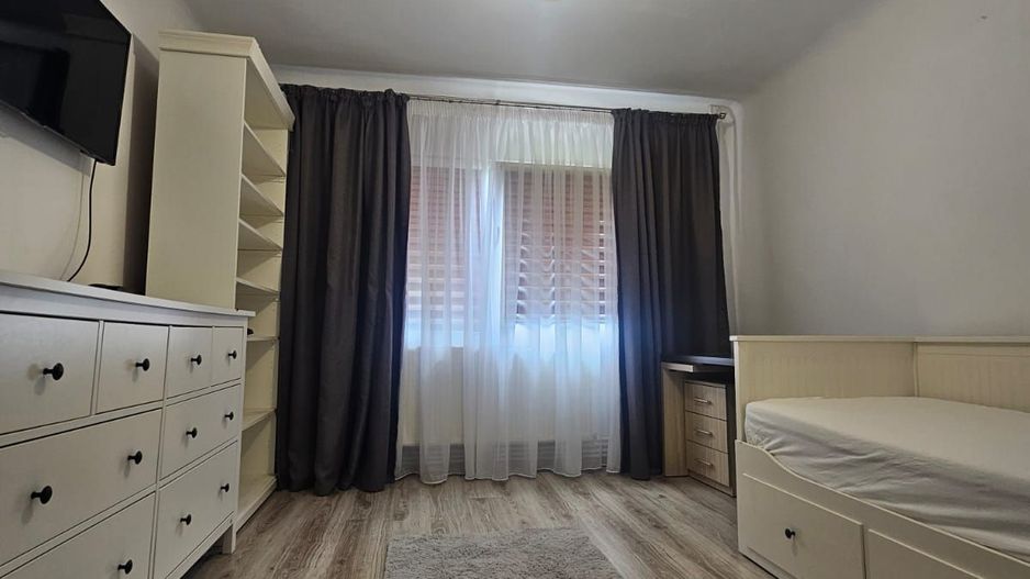 Apartament 3 camere, decomandat- 1 Mai, Sara - Poză 11