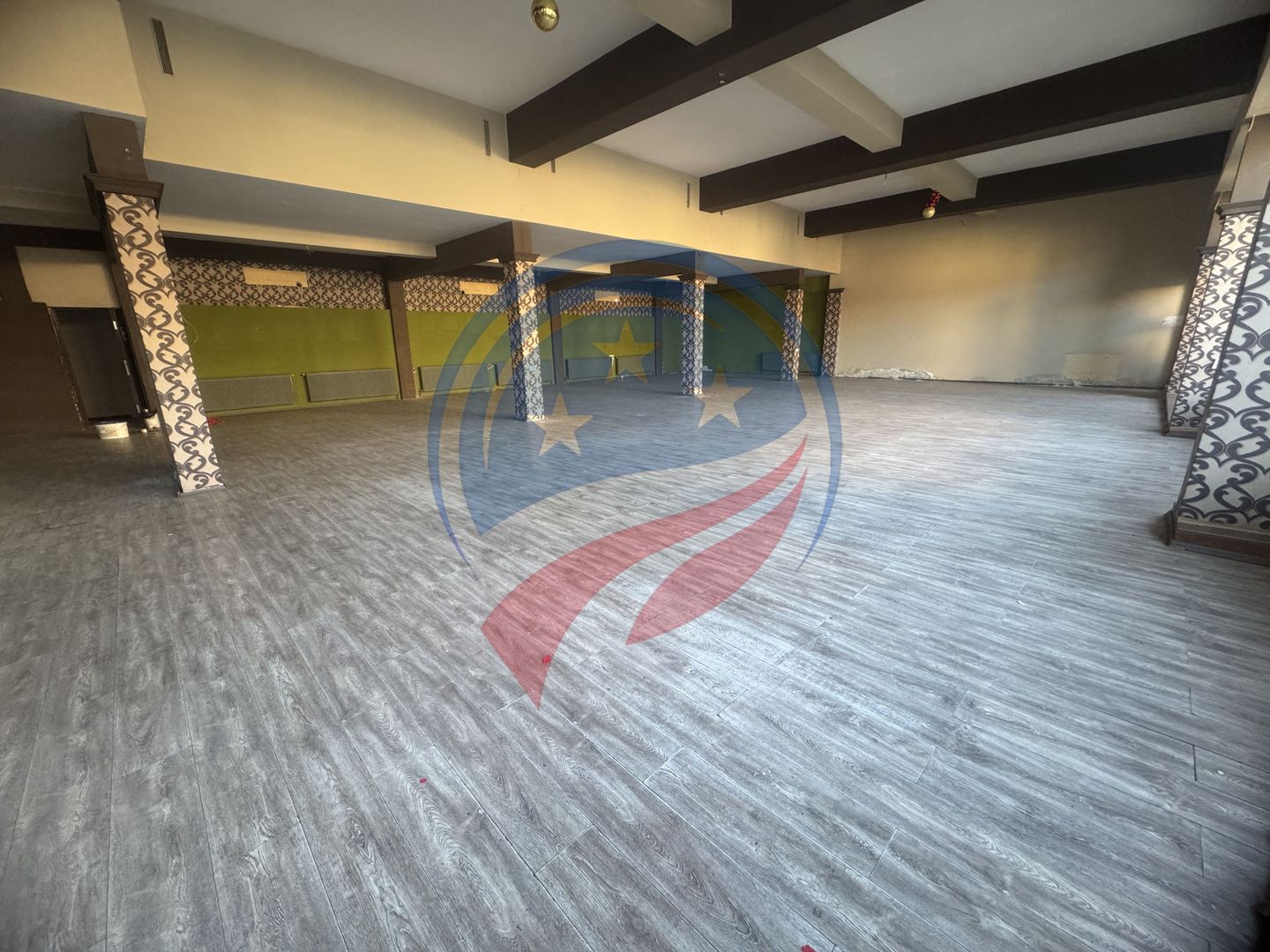 Spațiu generos, 600 mp, cu multiple utilizări - Poză 4