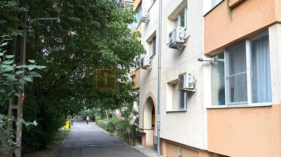Apartament cu 3 camere in zona Girocului - Poză 17