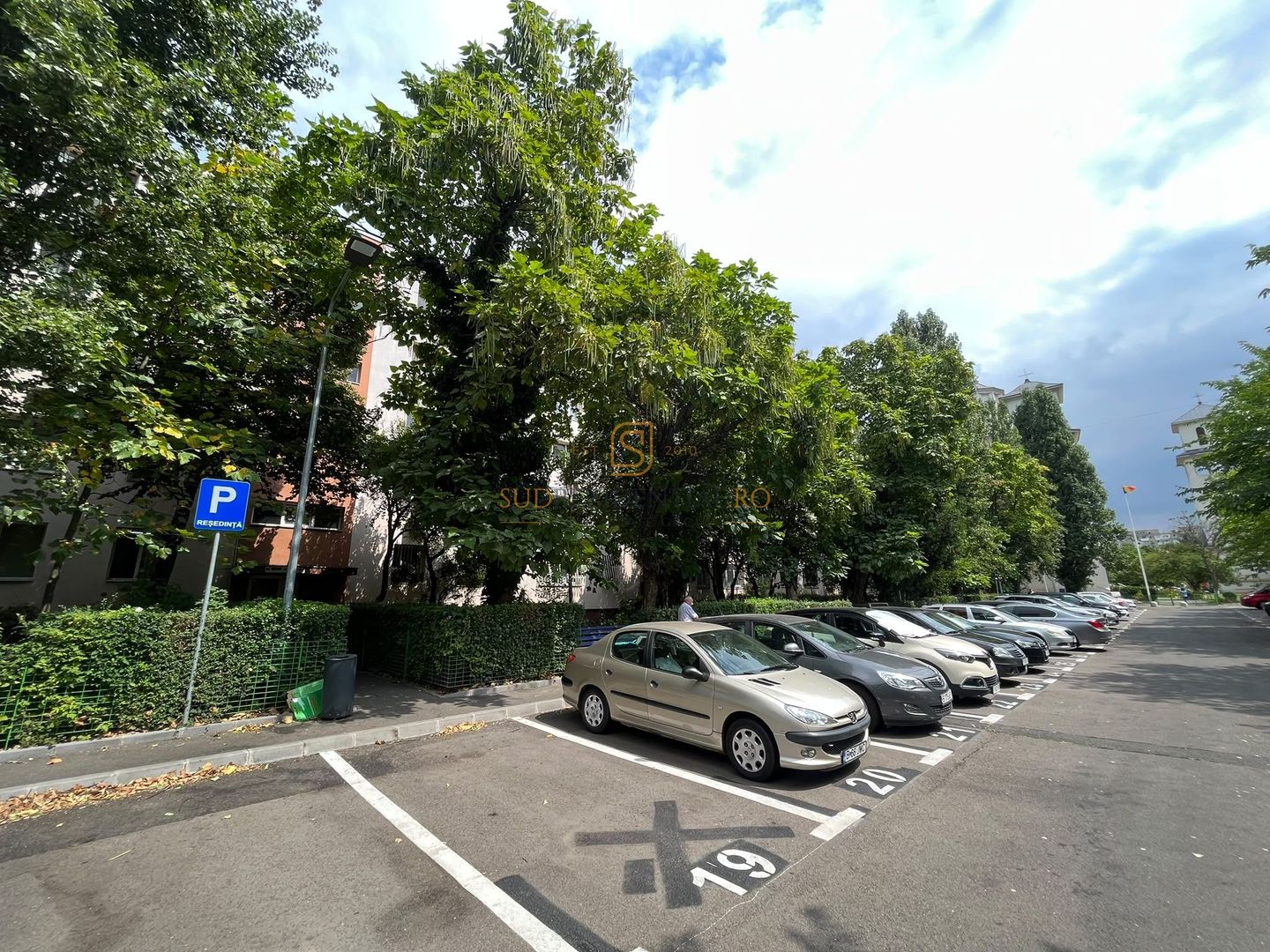 Apartament 3 camere, Strada Huedin, zona Bd. Brancoveanu - Poză 2