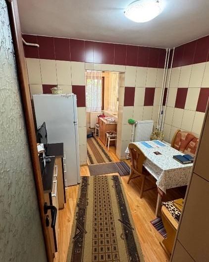 Apartament de vanzare - 2 camere, Piata Centrala, etaj 2, bloc 1989 - Poză 2