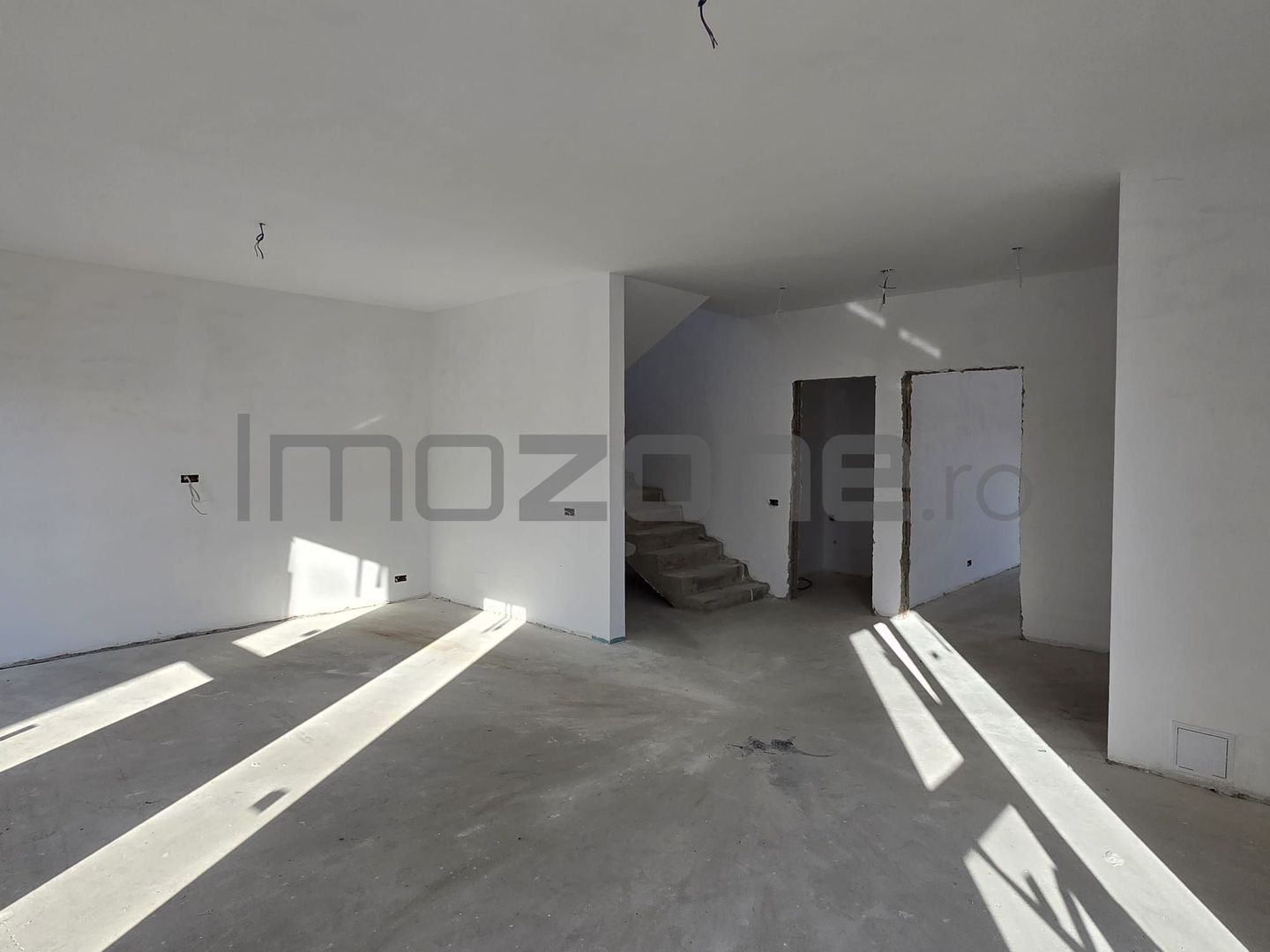 VILA OTOPENI - ZONA FERME| 4 CAMERE | 2 PARCARI | FINISATA LA ALB | COMISION 0%| - Poză 11