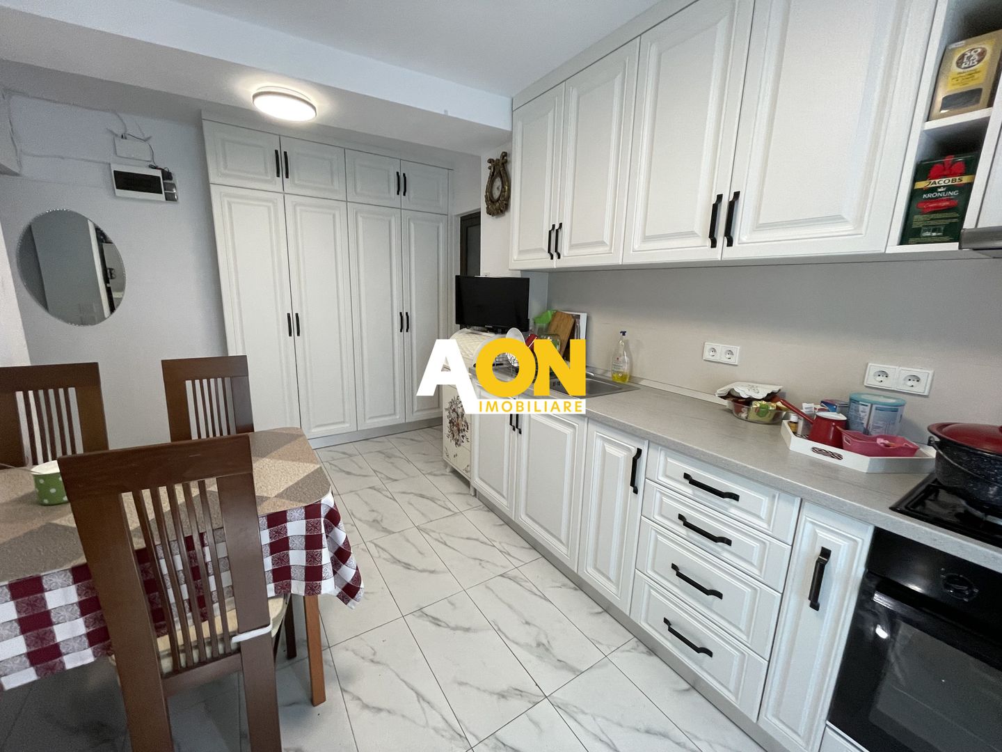 Apartament cu 3 Camere, Etaj 1, Zona Kaufland - Poză 2