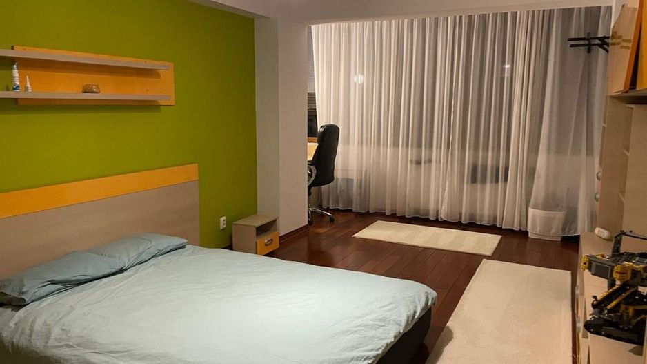 Închiriere Apartament cu 3 camere, 140 mp, parcare subterana, centrala proprie - Poză 7