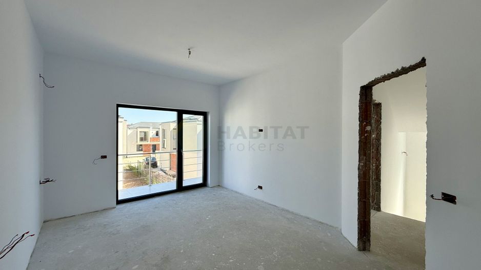 Vila 5 camere Tunari langa Cosmopolis - Poză 8