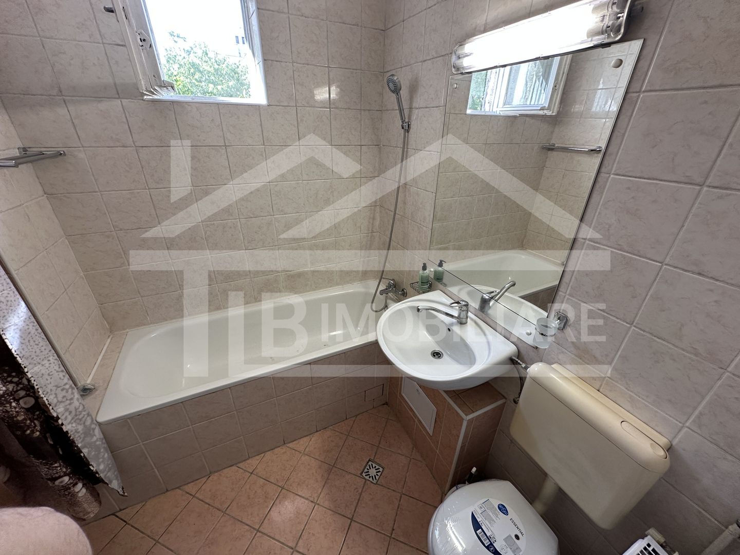 Apartament cu 3 camere, 65mp, zona UMFST - Poză 8