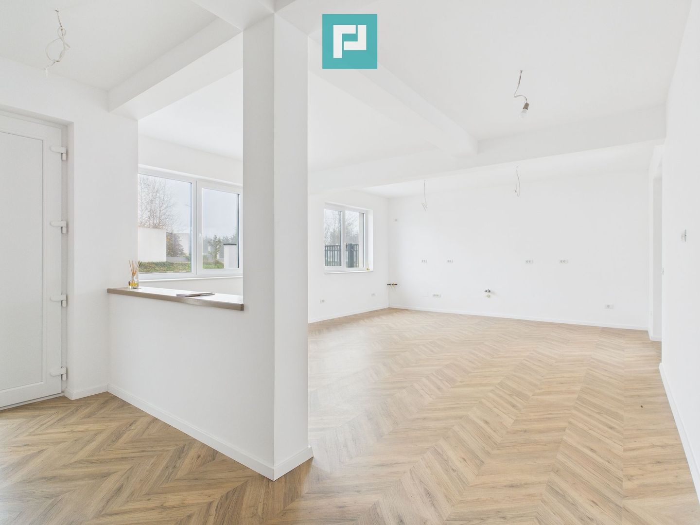 Duplex modern 5 camere Dumbrăvita - Poză 1
