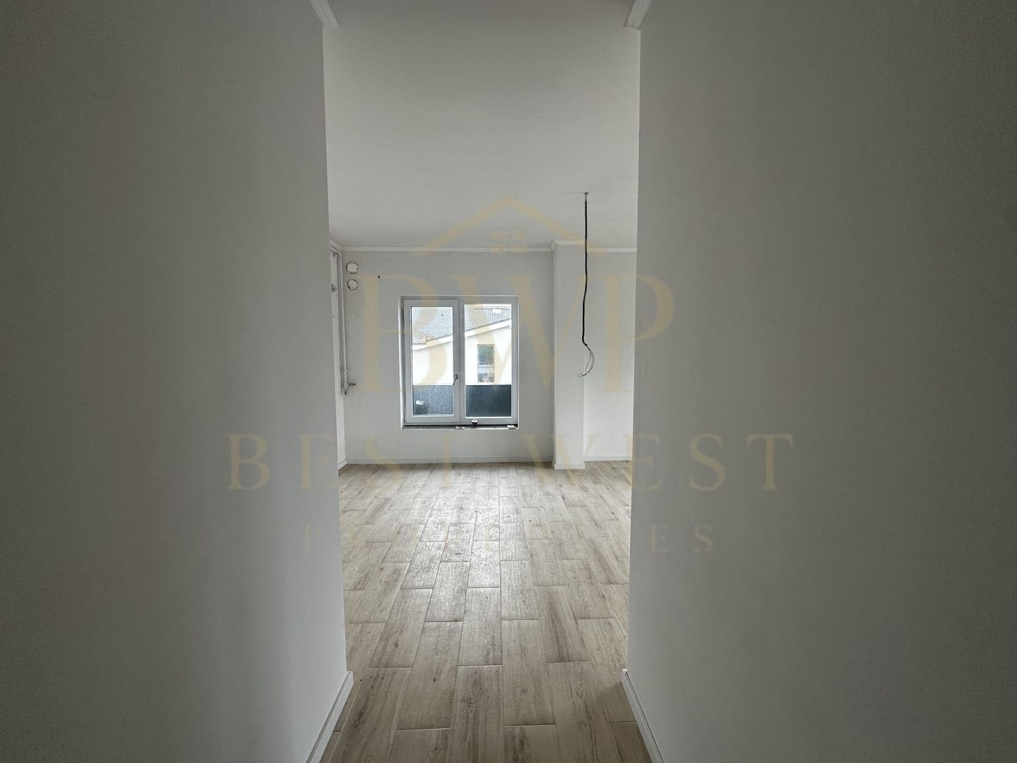 Apartament cu 4 camere, 2 bai, terasă mare, Giroc - Poză 2