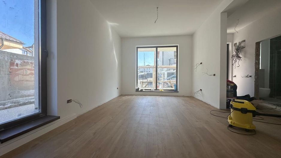 Complex Rezidențial Premium – Vile Individuale  Cuplate P+1+M - Poză 1