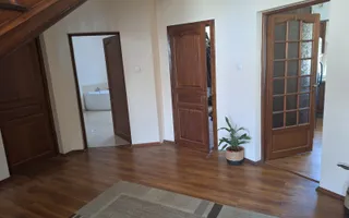 BRASADAS vinde casa individuala 8 cam teren 10 ari Unirii. - Poză 18