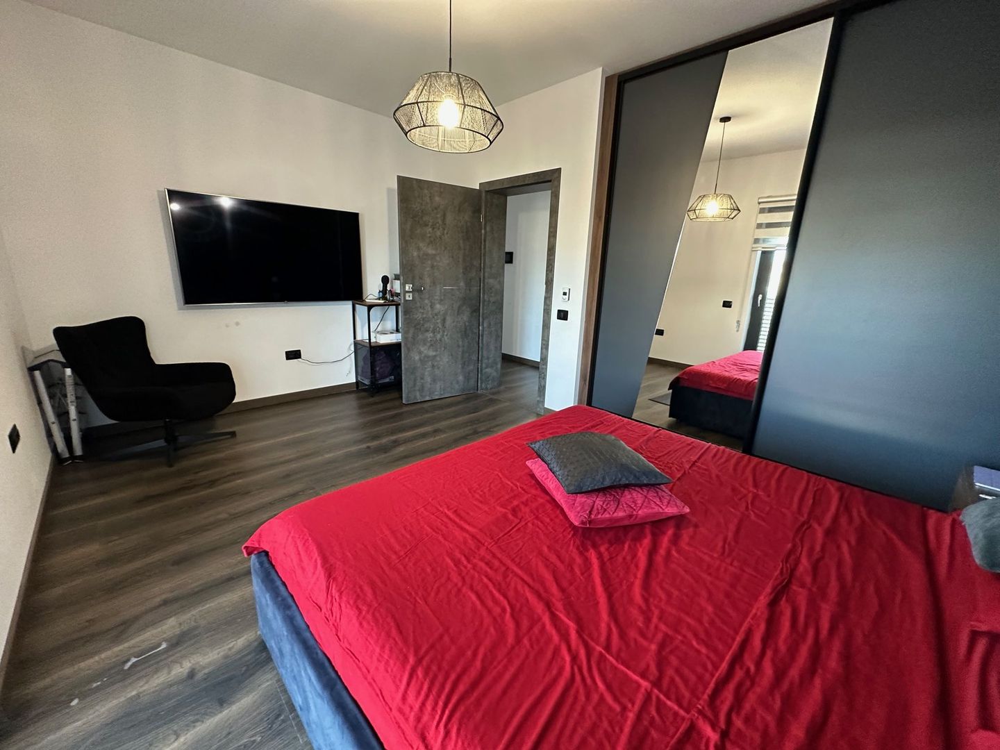 Casa moderna în Dumbravita - Ikea cu garaj - Poză 27