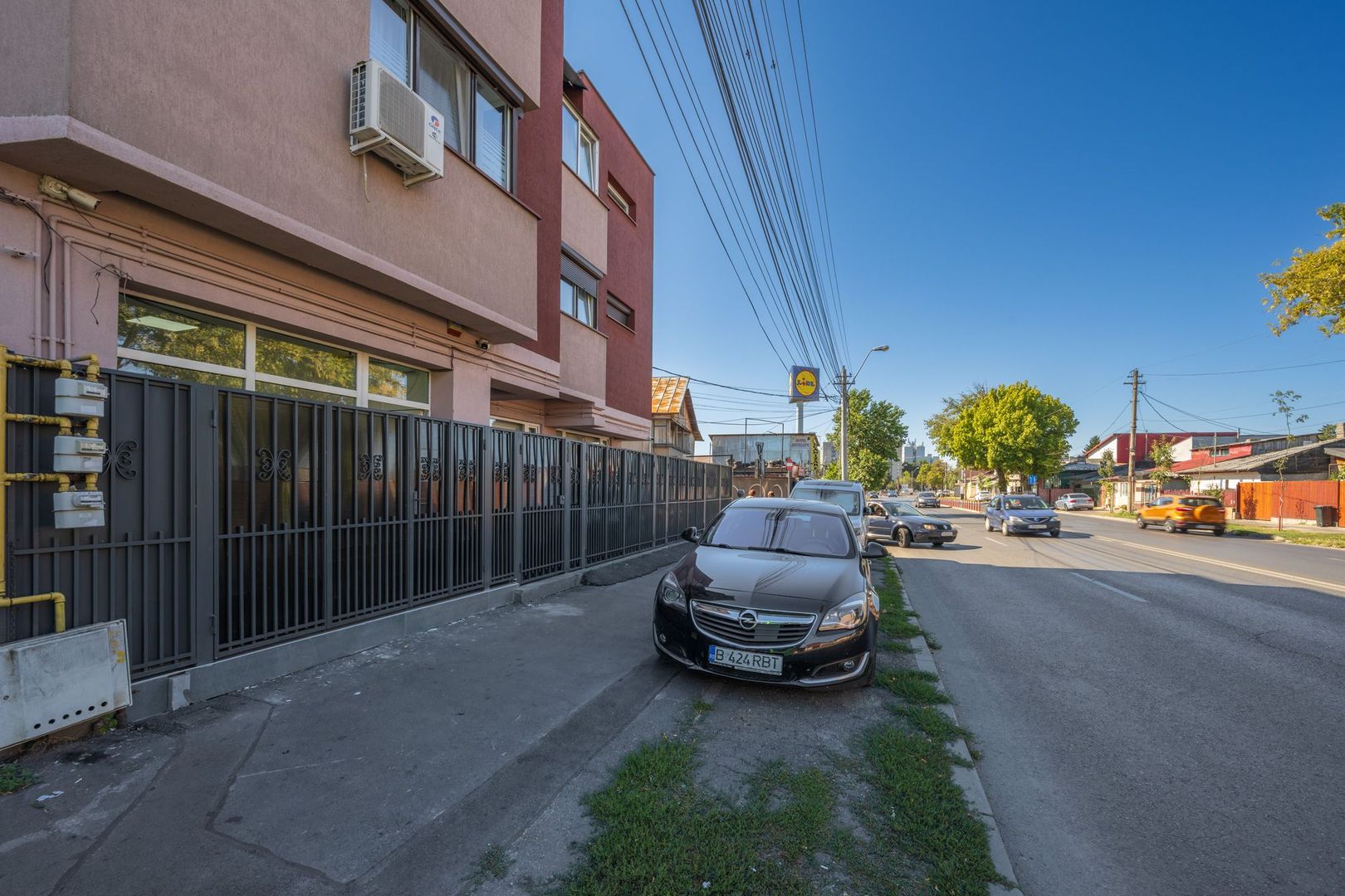 SI CASA SI AFACERE totul sub același acoperiș in Sector 5/Sălaj - LIDL - Poză 2