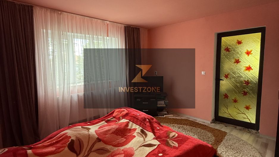 Casă cu teren central în Miersig 20 km de Oradea - Poză 11