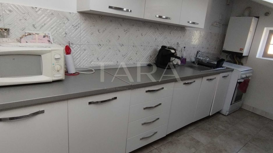Apartament spațios la mansardă, 2 dormitoare și mult soare în Mănăștur - Poză 1