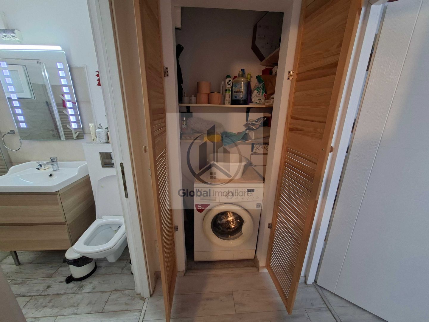 Proprietar, inchiriez ap. 3 camere, complet mobilat si utilat, metrou Basarab,  650 Euro - Poză 3