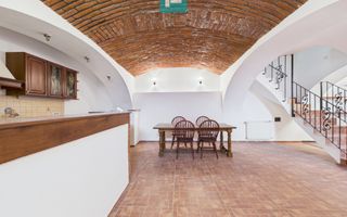 Apartament pe 3 niveluri - ultracentral, Arad - Poză 2