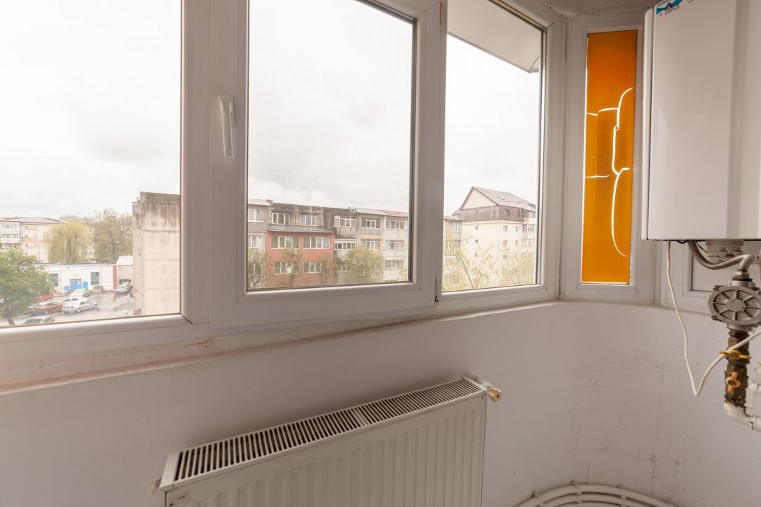 Apartament 3 camere - decomandat - 3 balcoane, etaj 3 cu lift, bloc 1991 - Poză 18
