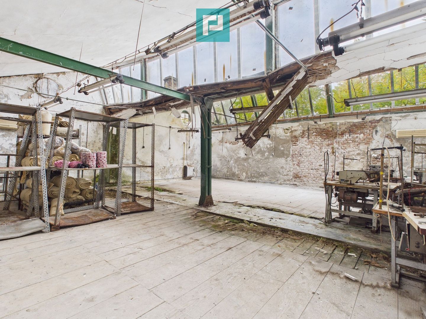 Spațiu de investiții 500 mp în Periam - Poză 8