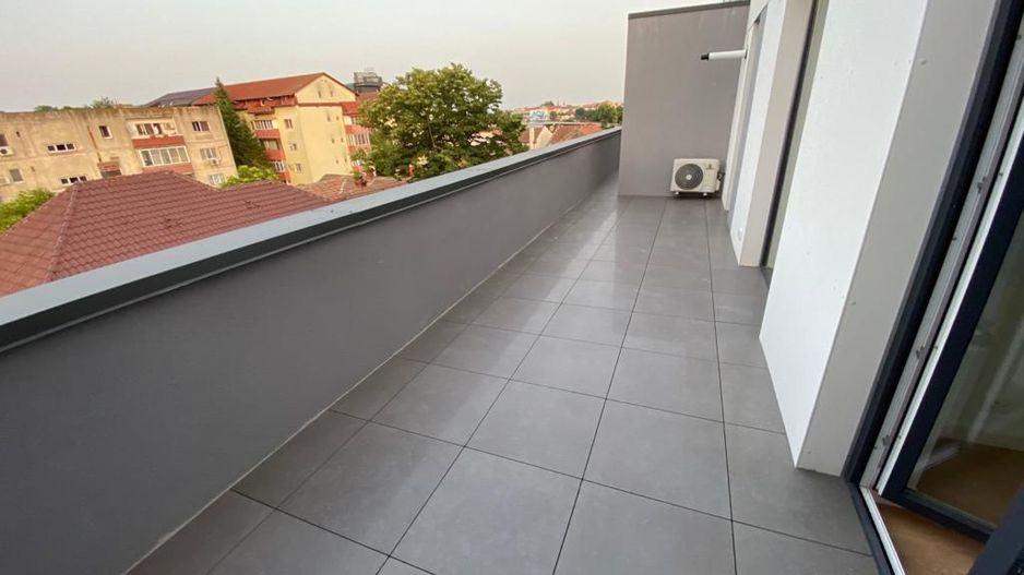 Apartament bloc nou 4 camere - Poză 17