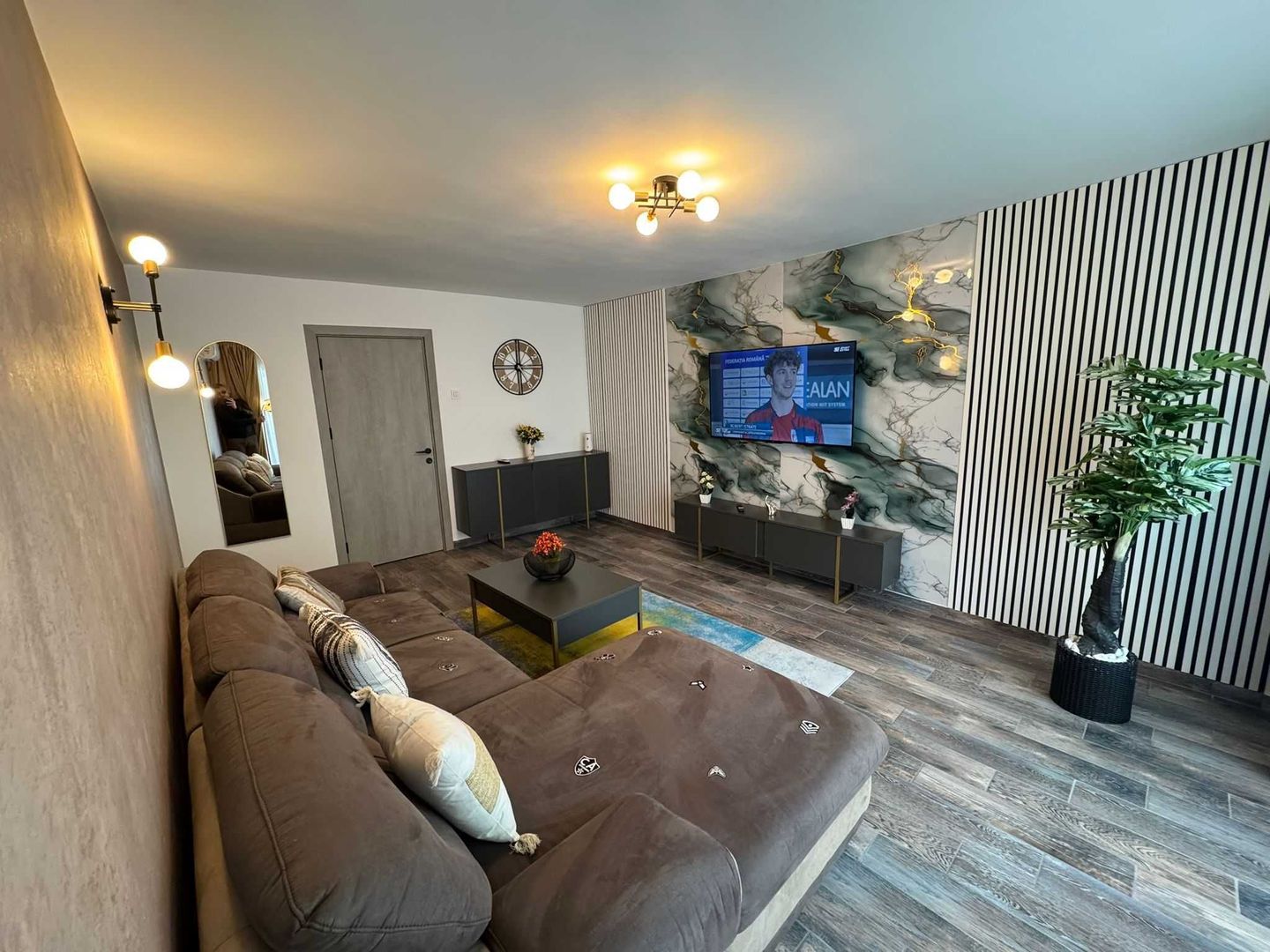 De Inchiriat Apartament 2 camere Unirii, renovat, lux - Poză 2
