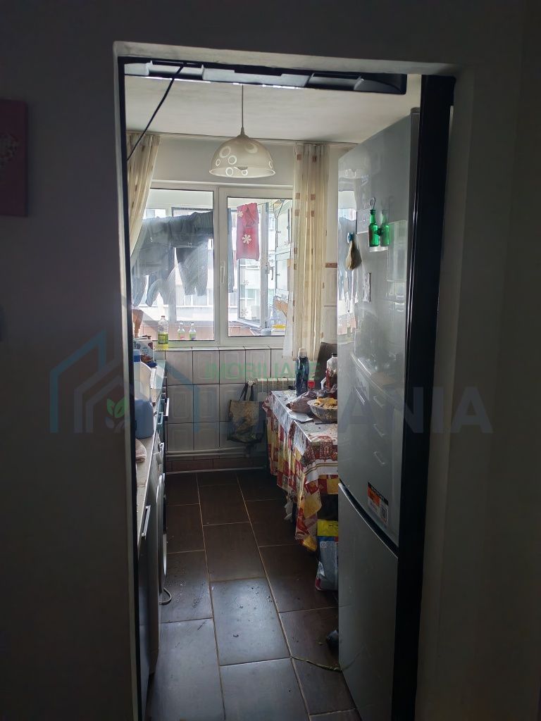 Apartament 2 camere semidecomandat, Podu Roș, 54 mp, etaj 7/10, 95.000 euro - Poză 5
