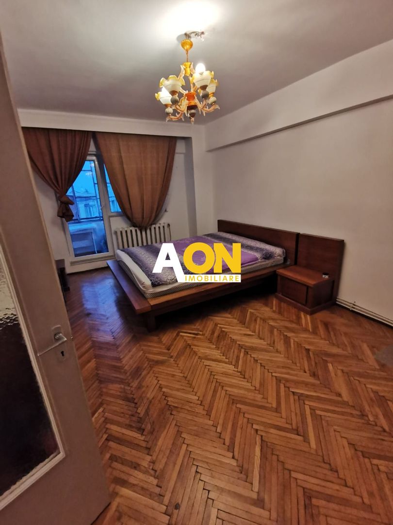 Apartament cu 3 Camere, Etaj Intermediar, Zona Parc Cetate - Poză 1