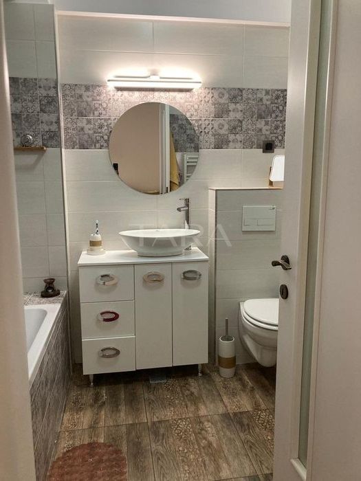 Apartament modern cu 2 camere și parcare subterană, zona VIVO. - Poză 8