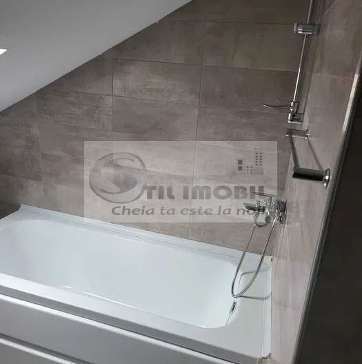 Apartament 4 camere Podul de Piatra 700 euro - Poză 9