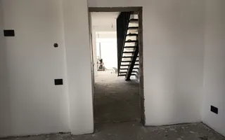 Vila impozanta, aspect deosebit, configuratie tip duplex, view, Brasov - Poză 13
