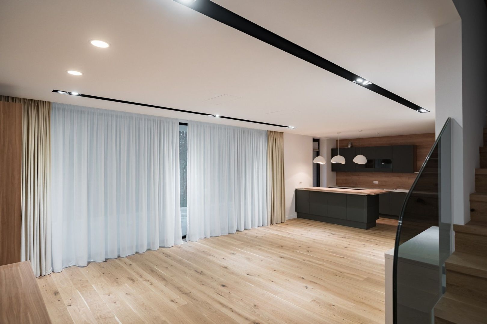 Vila tip Type C mobilata complet in Amber Forest-prima inchiririere - Poză 5