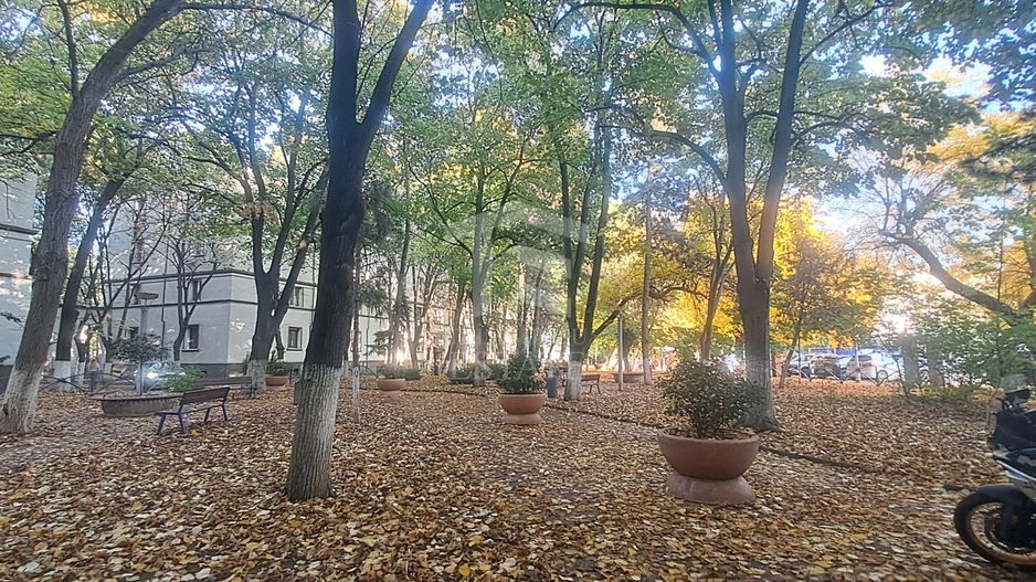 2 Camere Decomandat | Centrala | 2 minute Metrou Brancoveanu | Boxa - Poză 1