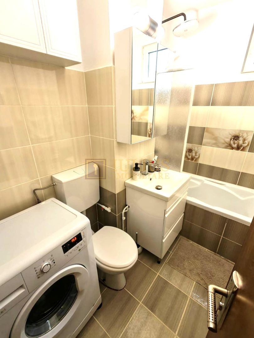 Apartament cu 3 camere in zona Lunei - Poză 13
