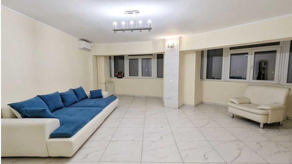 Închiriez apartament 3 camere modern, Unirii - Poză 1