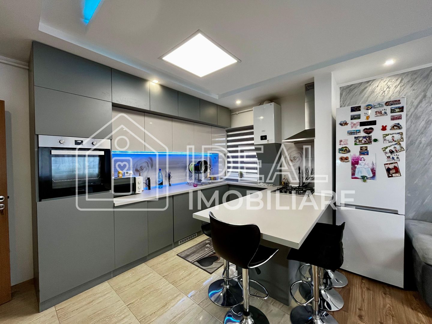 Apartament 3 camere de vânzare – Șelimbăr, zona Pictor Brana - Poză 3