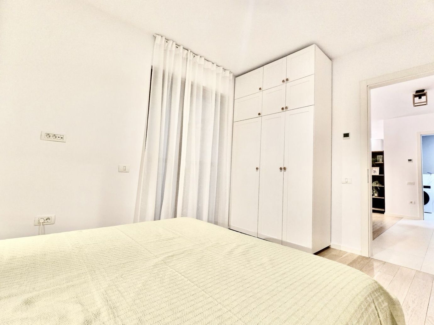 Apartament vibrant și primitor, prima închiriere, în Monarch Residence - Poză 9