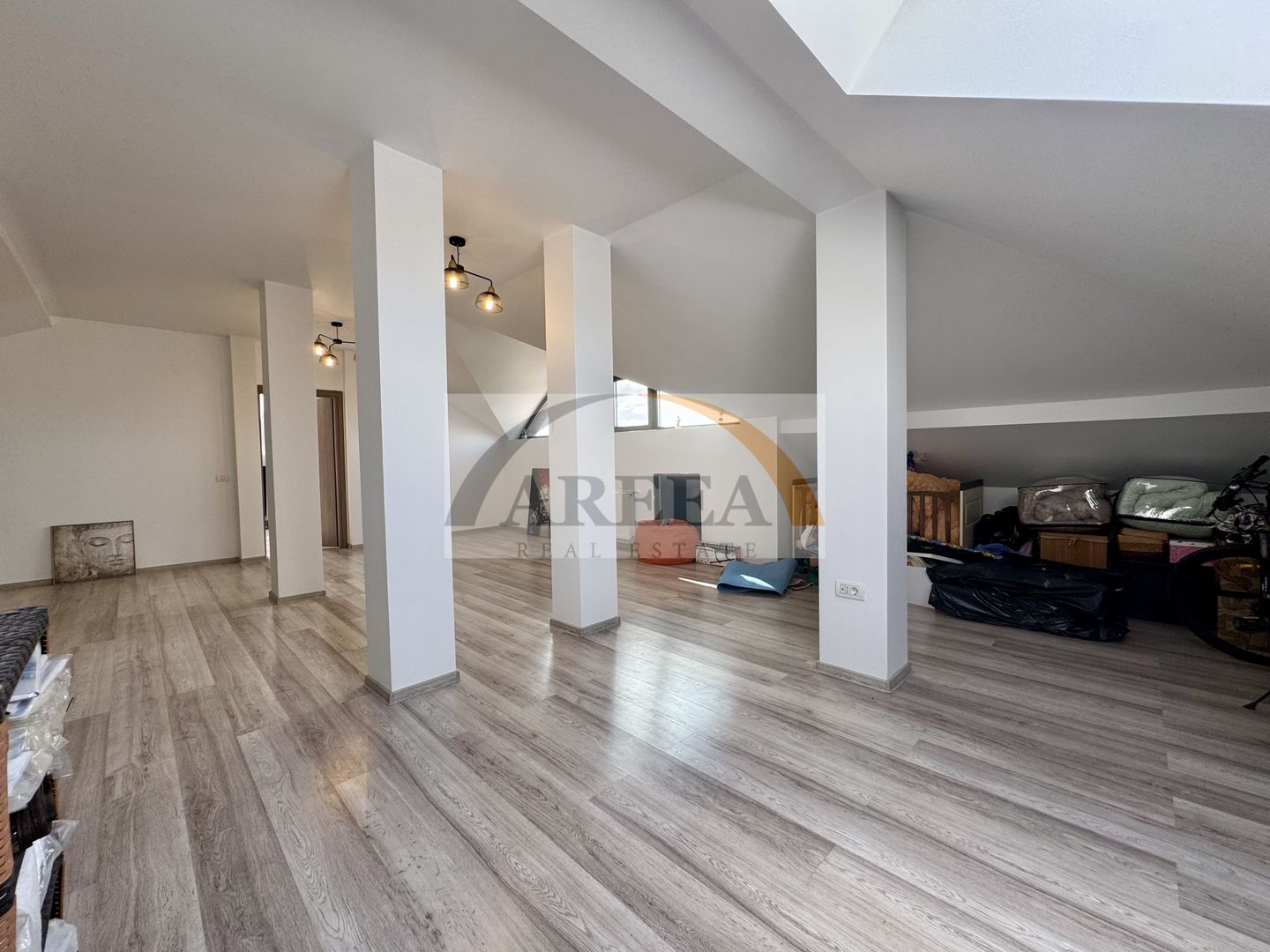 Berceni - VILĂ UNICAT, spațioasă, curte 1.000 mp, la 7 min metrou - Poză 37