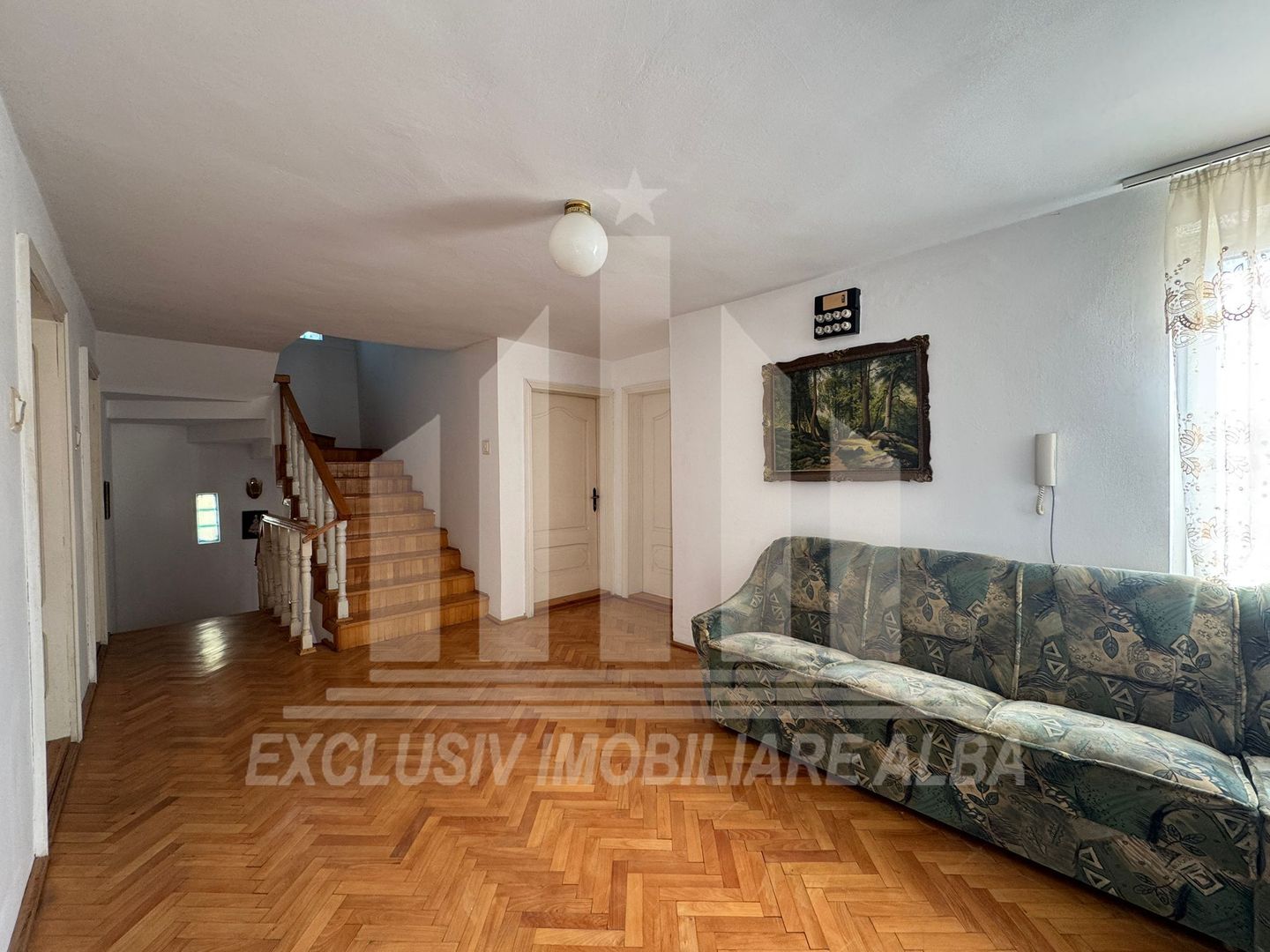 Casa individuala | Pensiune | 320 mp | 750 mp teren | Cetate - Poză 8