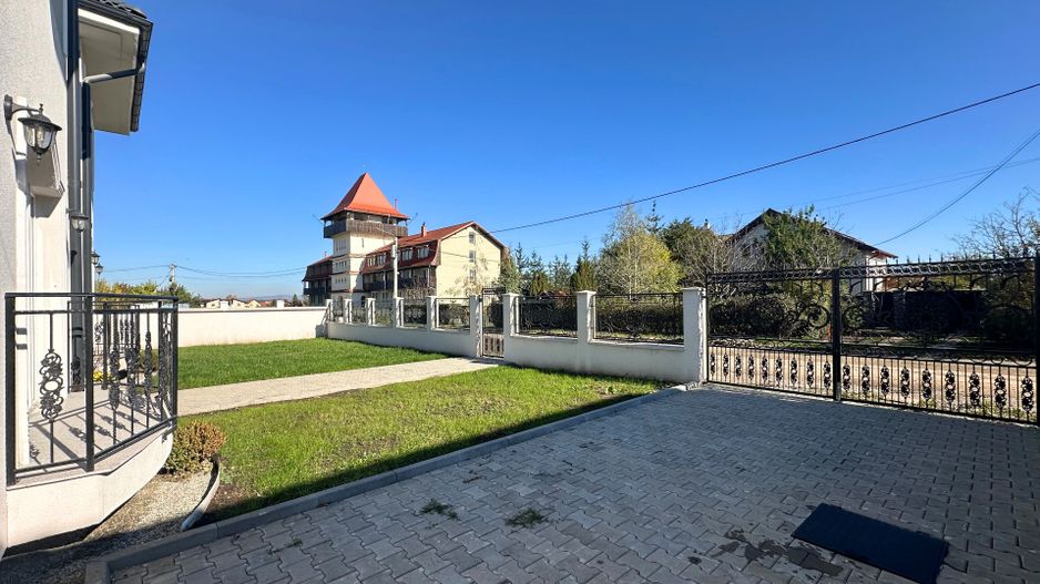 Vânzare casă 5 camere nouă elegantă și spațioasă în Hărman - Poză 38