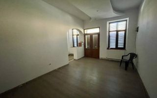 De vânzare – Clădire impresionantă, 11 camere, 9 dormitoare, Păcurari - Poză 20