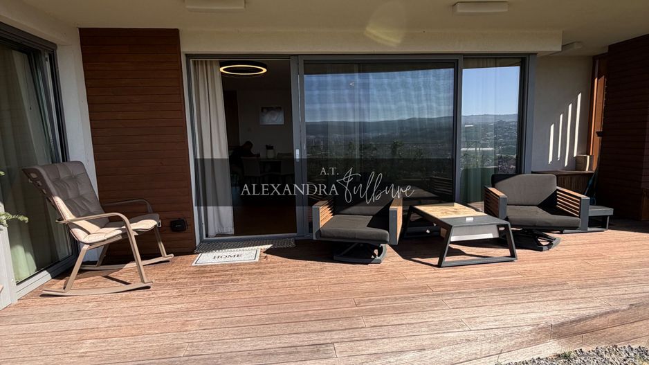 Apartament PREMIUM cu curte, terasă și lift cu acces direct în living - Poză 32