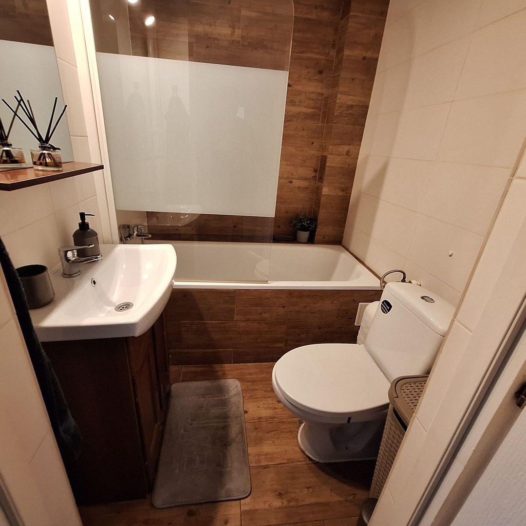Apartament cochet, doua camere, zona Victoriei-Gara de Nord - Poză 9