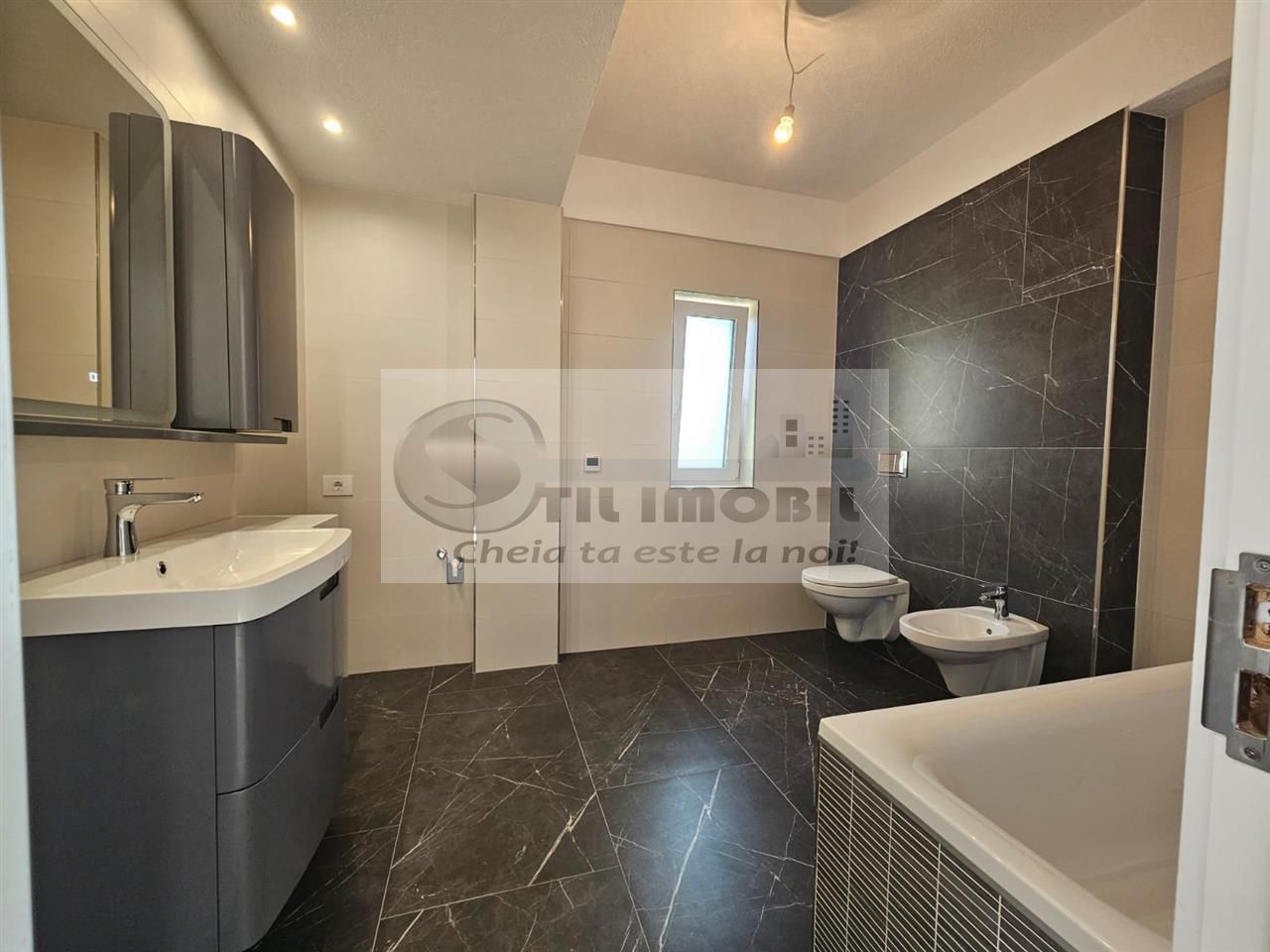 Duplex Exclusivist - P+2 - 100metri strada principala - Poză 12