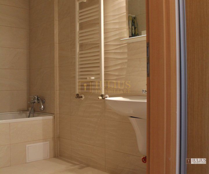 Aradului; parcare privata, include Ctr. A.F.P - Poză 16