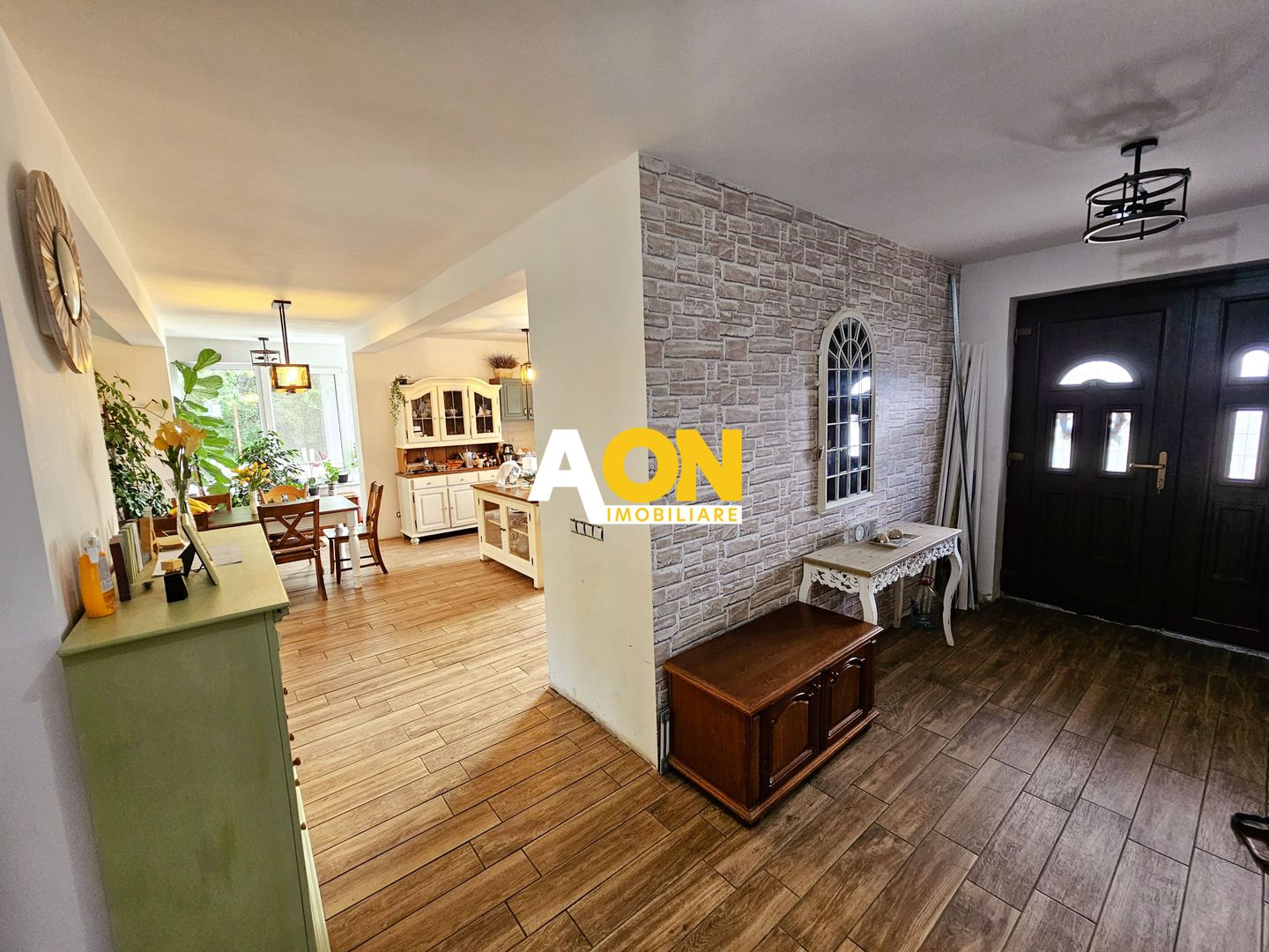 Casa noua, 6 camere, 2763 mp teren, comuna Vintu de Jos - Poză 4