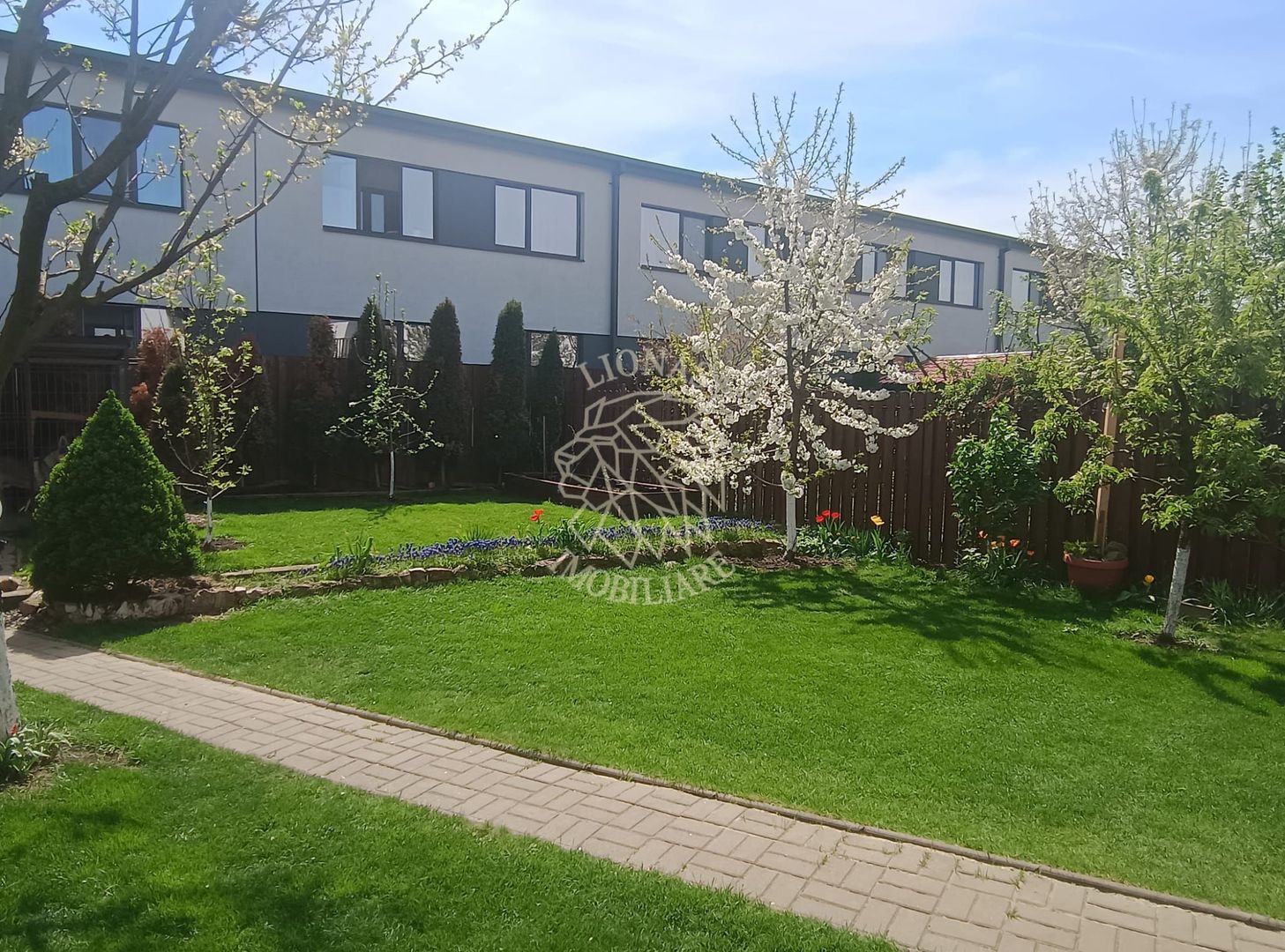 Casa 114 mp cu Sistem Fotovoltaic-terasa-curte amenajata-Eroilor - Poză 8