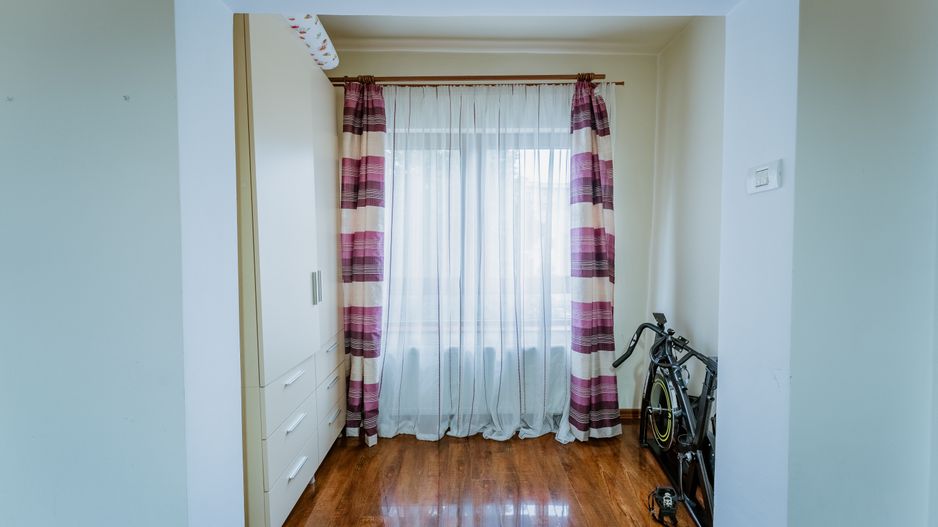 Apartament cu 3 camere în Alfa - Poză 10