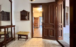 Casă cu farmec aparte, pentru locuit sau birouri,  zona Bălcescu - Poză 19