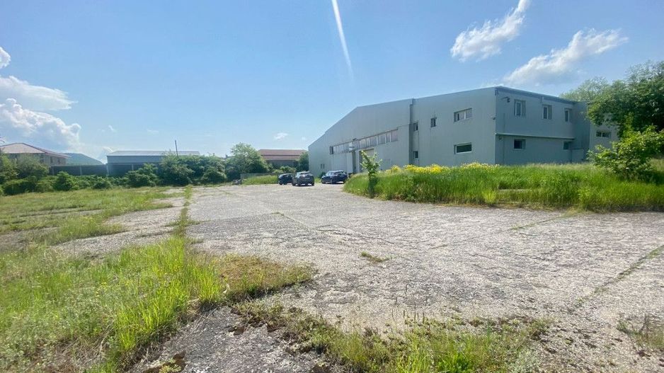 Hala de inchiriat in mun. Brad, disponibila imediat - Poză 2