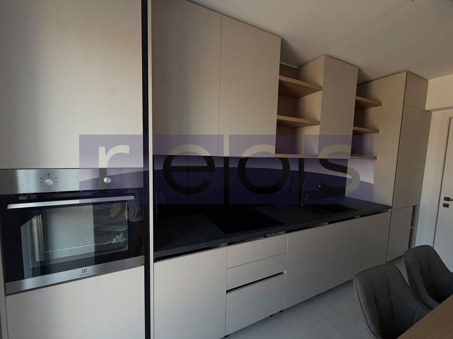 VANZARE APARTAMENT LA CHEIE-MOBILAT | 2 CAMERE | 55MP | TERASA-PARCARE - Poză 10
